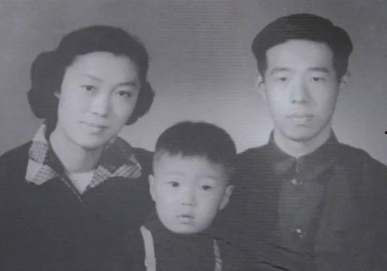 娱乐吃瓜酱史铁生,从娱乐吃瓜酱到文学巨匠的蜕变之路